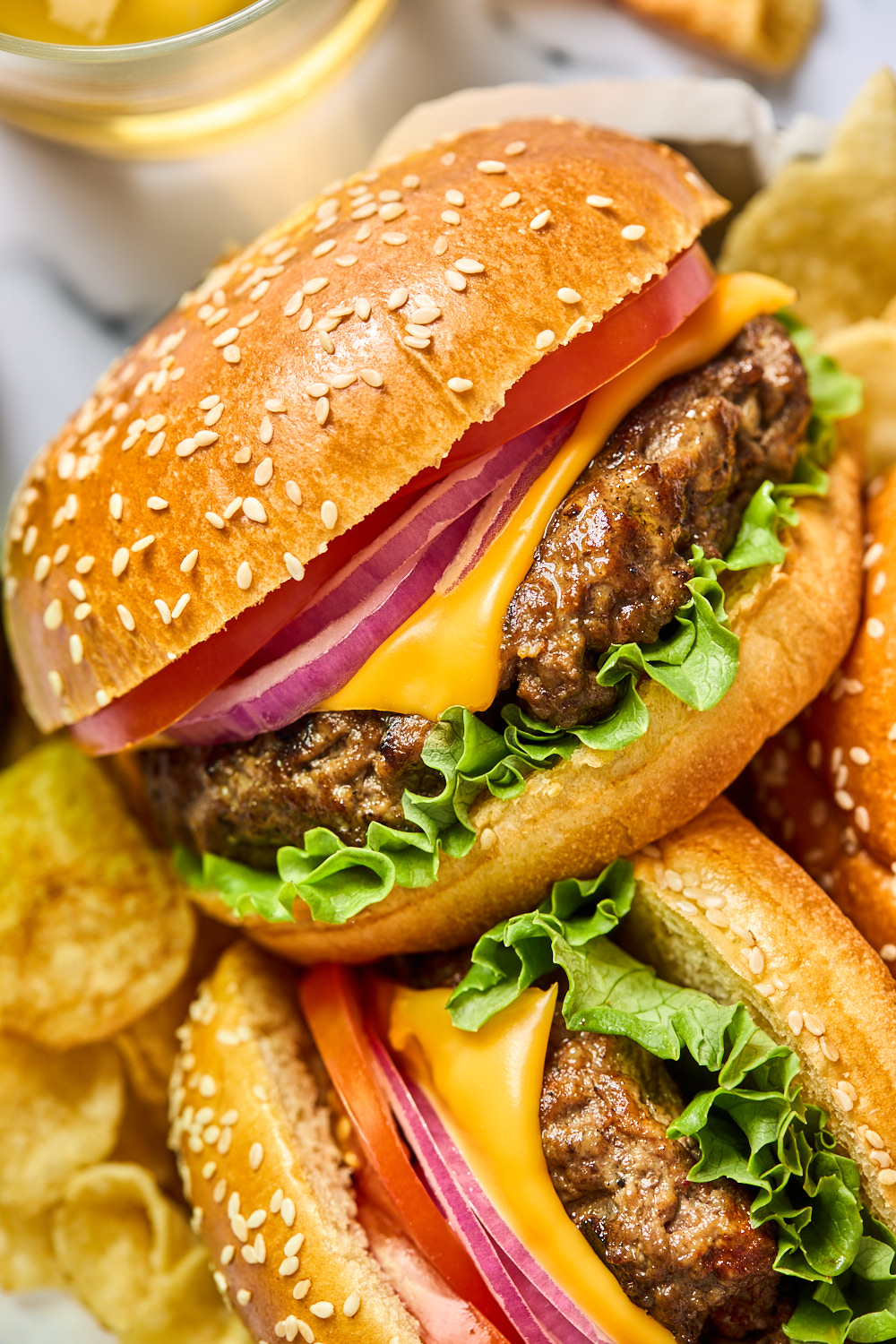 2021_06_21_classic_grilled_cheeseburger_2.jpg
