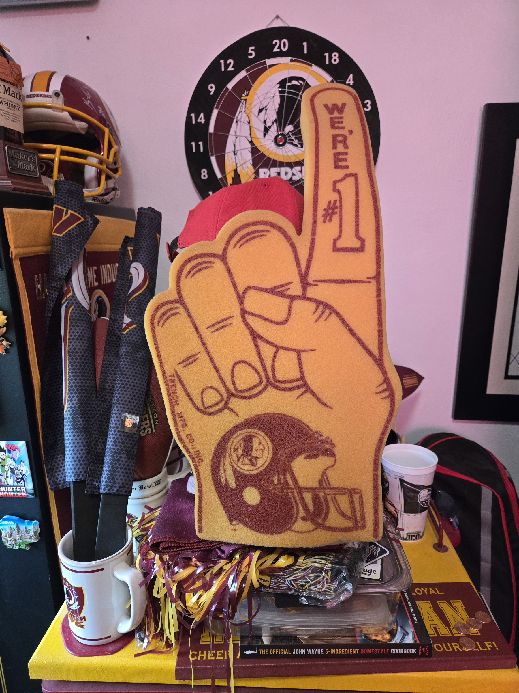 foam finger.jpg