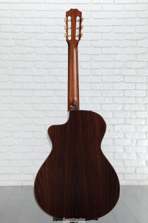GuitarPhotos_455720112.jpg