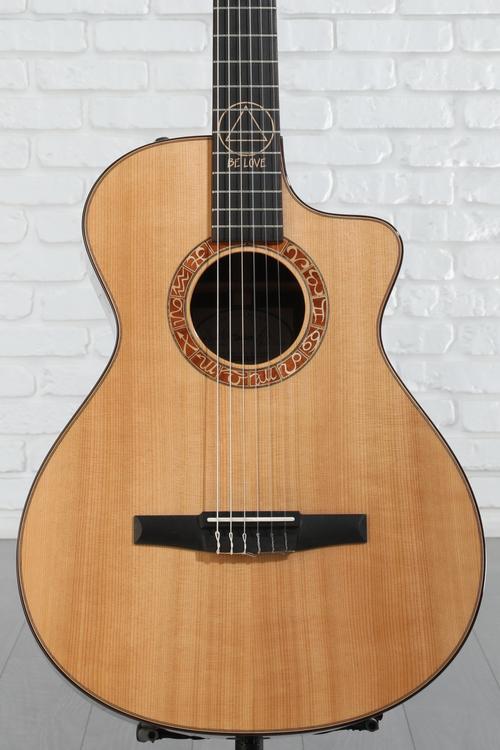 GuitarPhotos_455720114.jpg