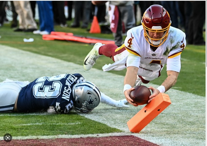 Taylor Heinicke vs Dallas.jpg
