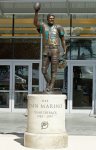 dan-marino-statuejpg.jpg